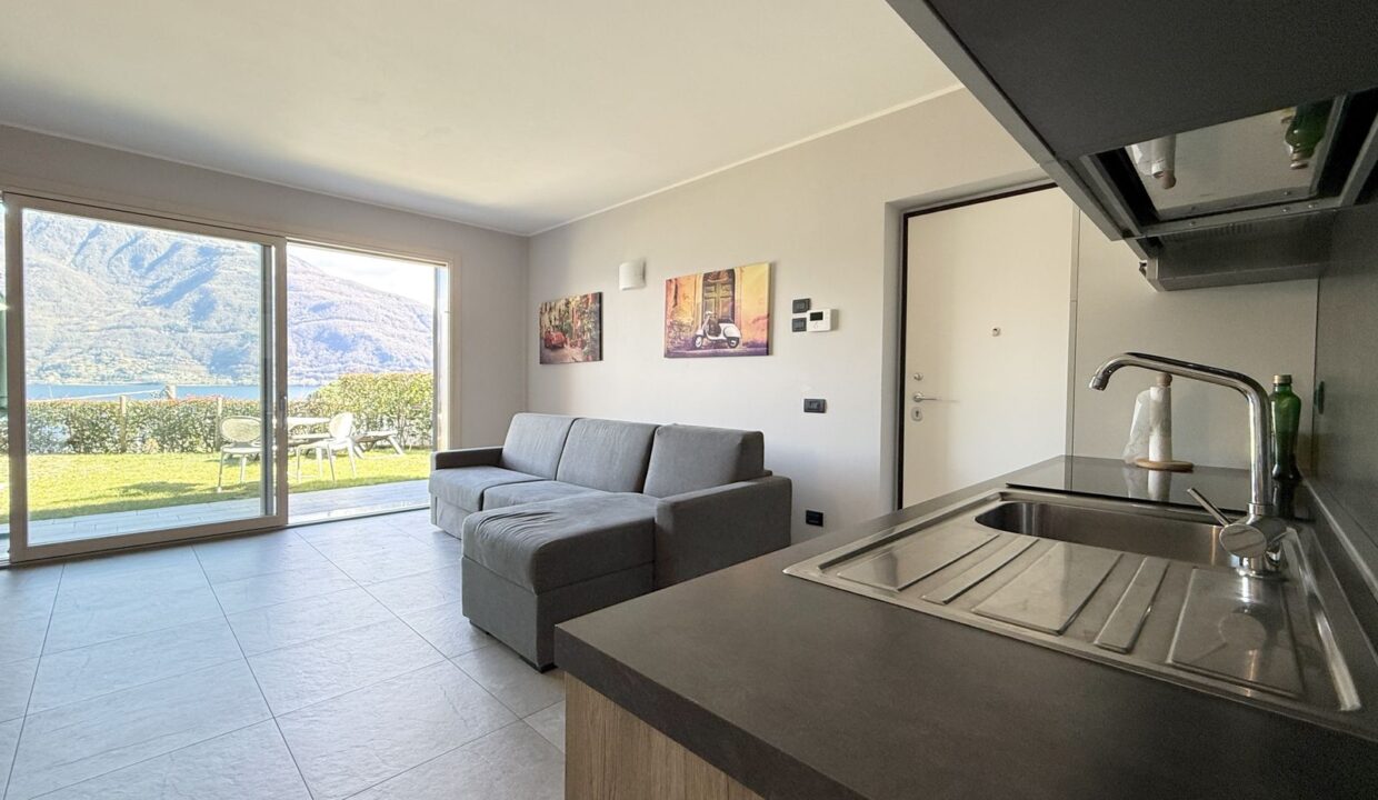 Comer See Wohnung mit Garten und Seeblick