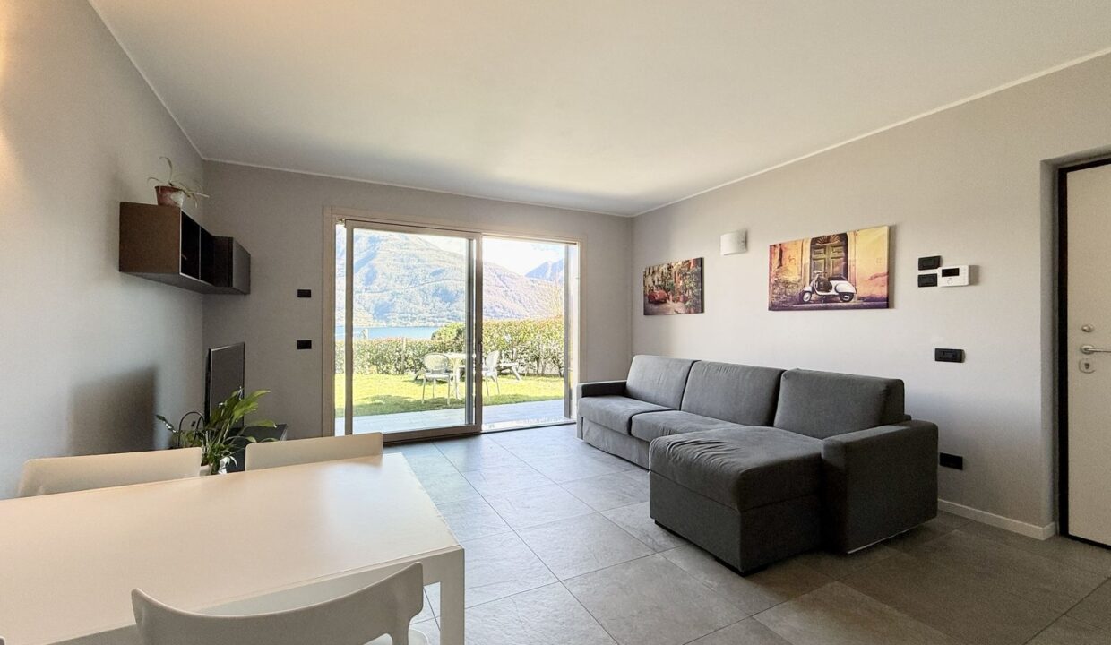 Comer See Wohnung mit Garten und Seeblick