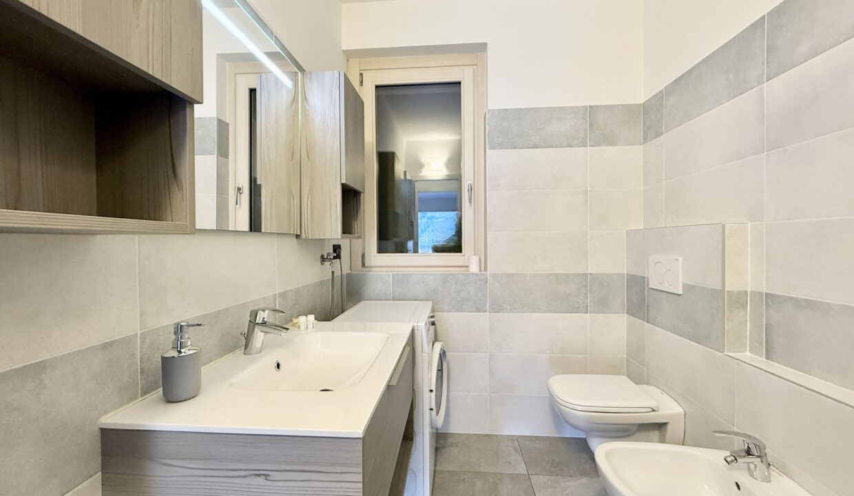 Comer See Wohnung mit Garten und Seeblick