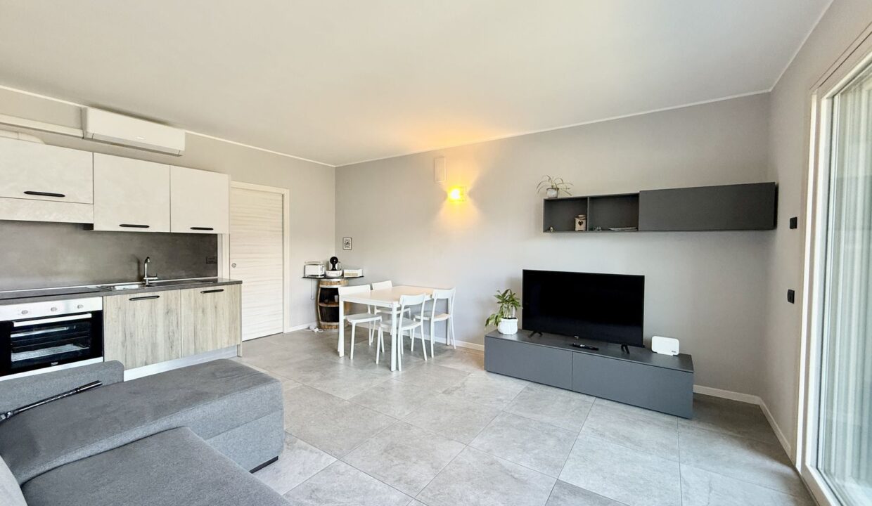 Comer See Wohnung mit Garten und Seeblick