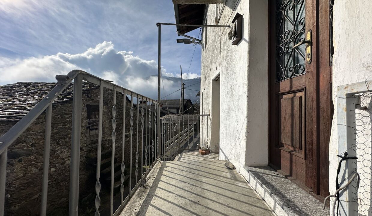 Gravedona ed Uniti Haus mit Garten in Hügellage