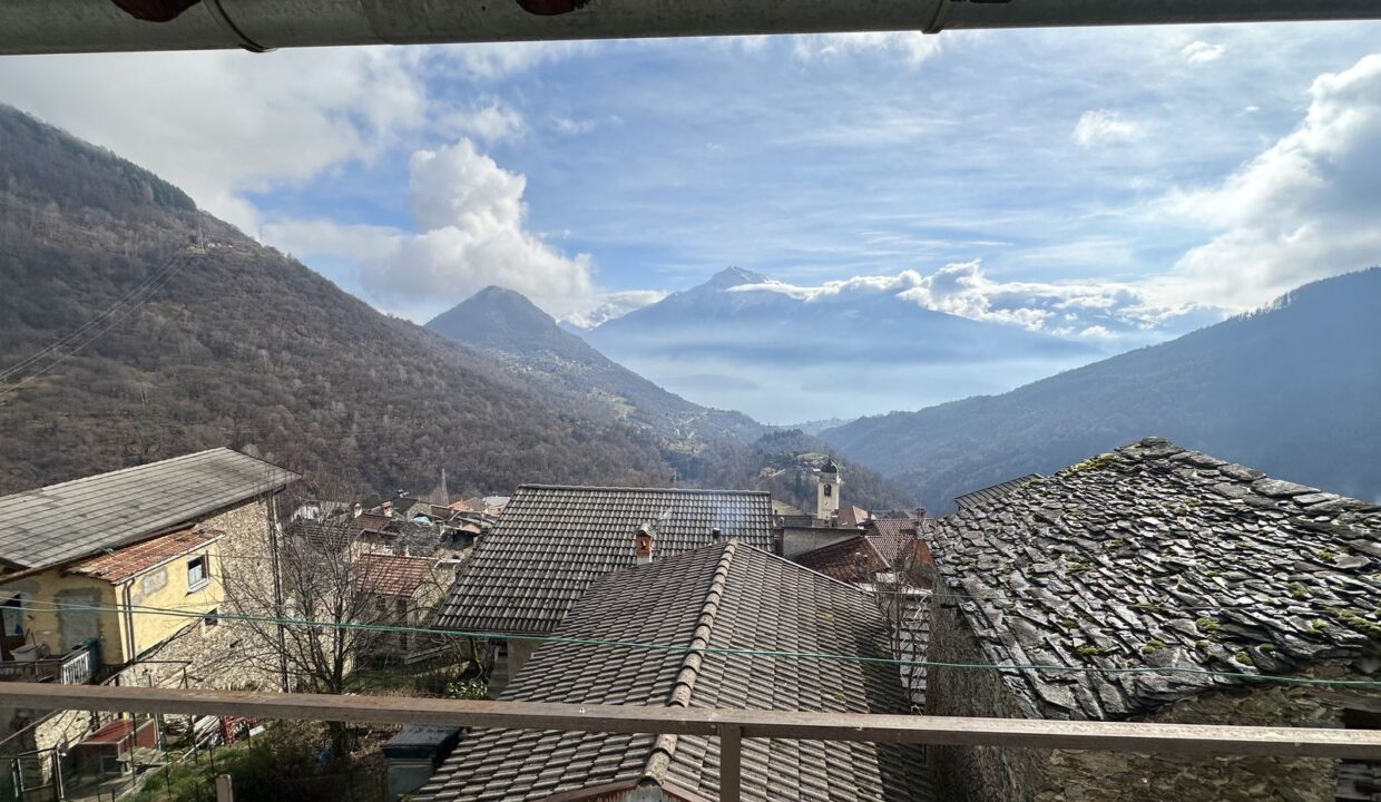 Gravedona ed Uniti Haus mit Garten in Hügellage