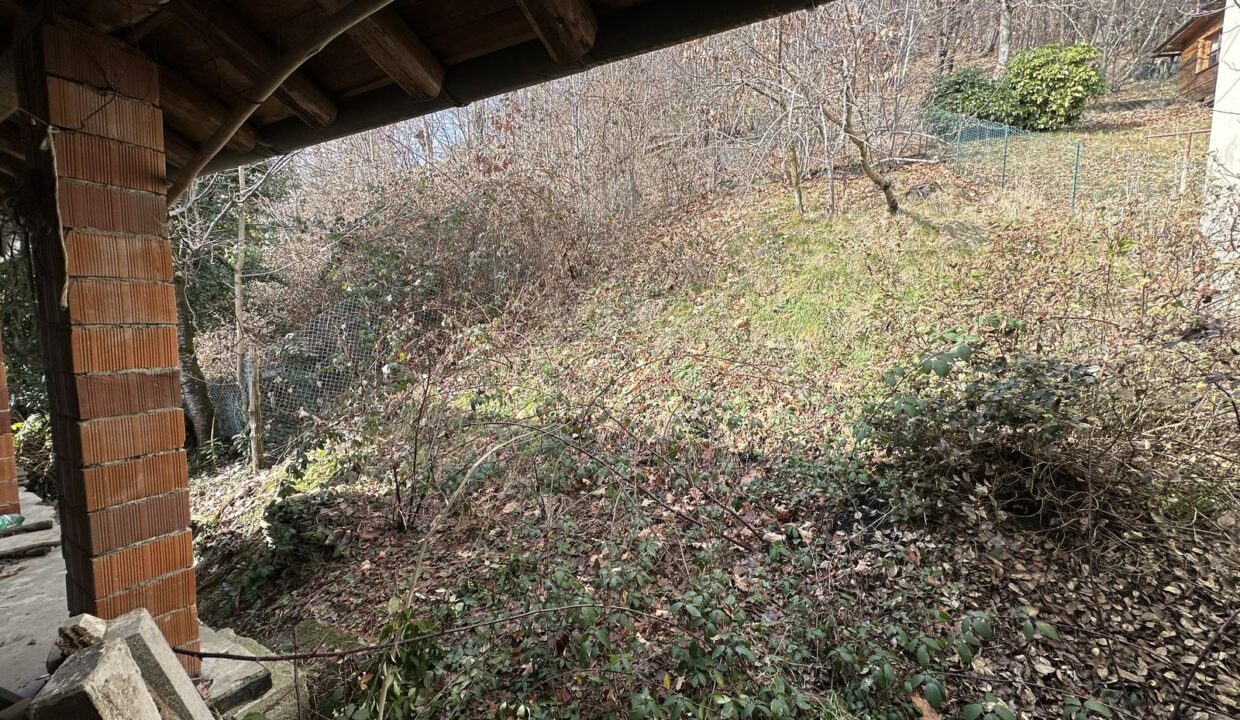 Gravedona ed Uniti Haus mit Garten in Hügellage