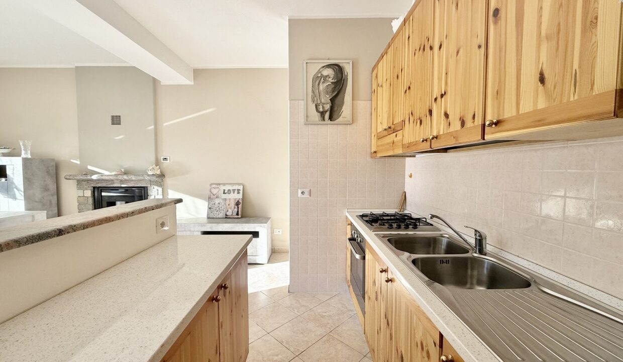 Haus mit Seeblick und Garten in Gera Lario Hügellage