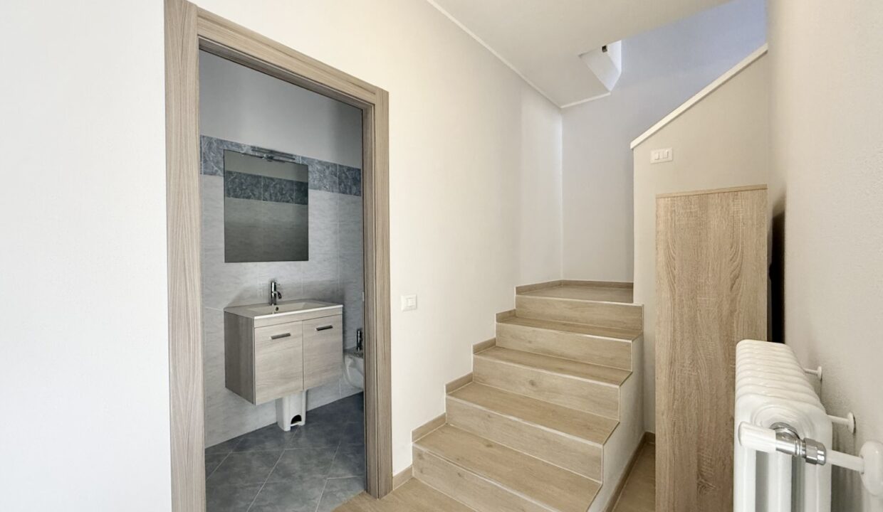 Haus mit Seeblick und Garten in Gera Lario Hügellage