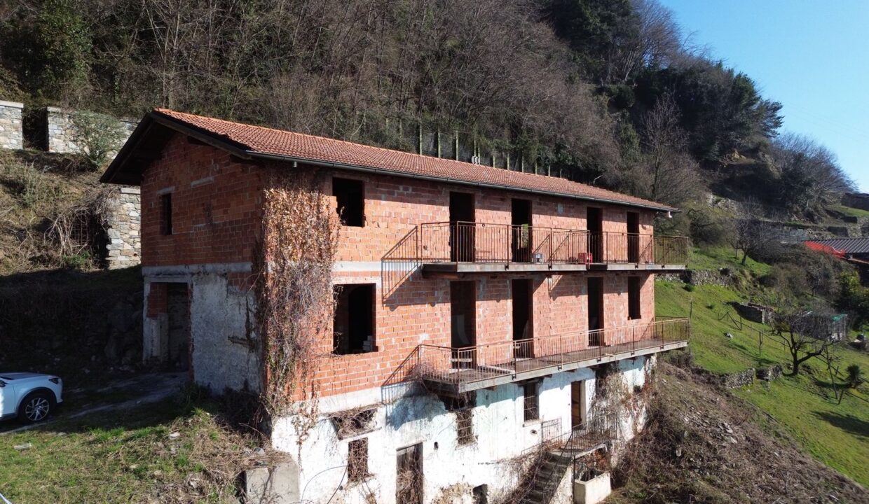Comer See Gravedona ed Uniti Baugrundstück mit Seeblick