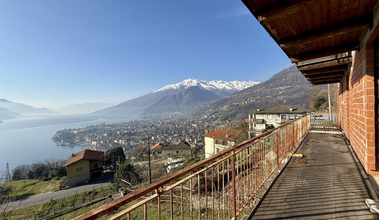 Comer See Gravedona ed Uniti Baugrundstück mit Seeblick