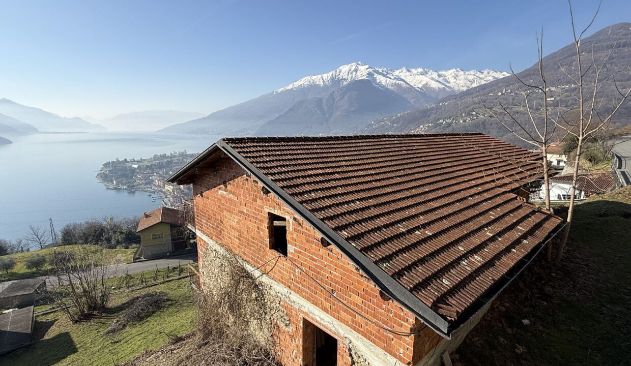 Comer See Gravedona ed Uniti Baugrundstück mit Seeblick