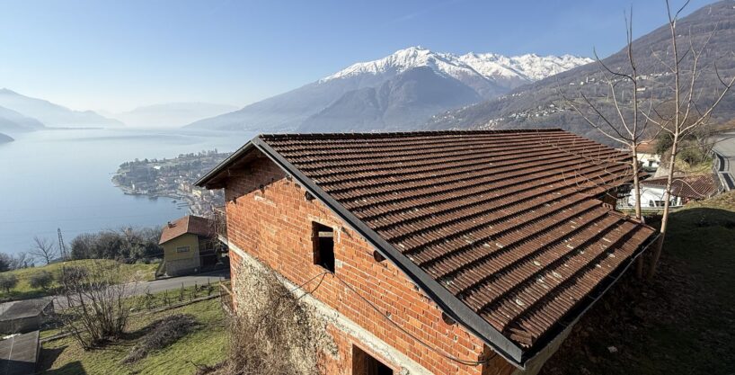 Comer See Gravedona ed Uniti Baugrundstück mit Seeblick