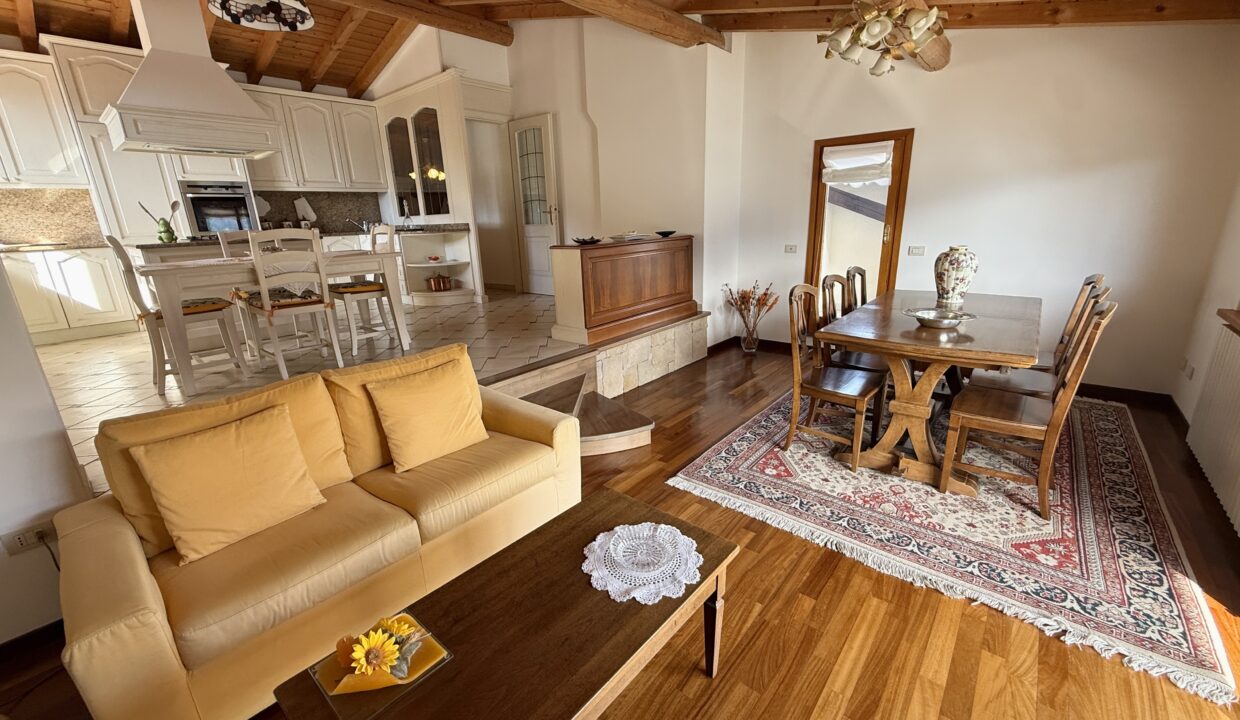 Carate Urio Appartamento con Vista Lago2