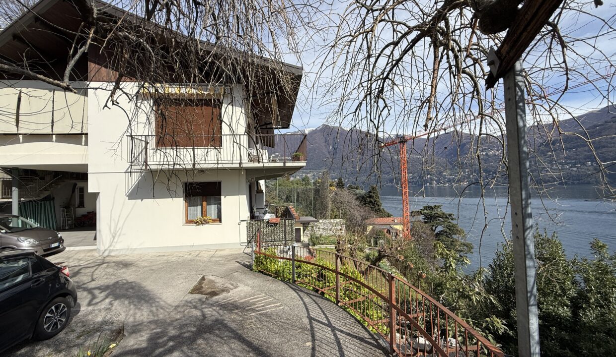 Carate Urio Appartamento con Vista Lago20
