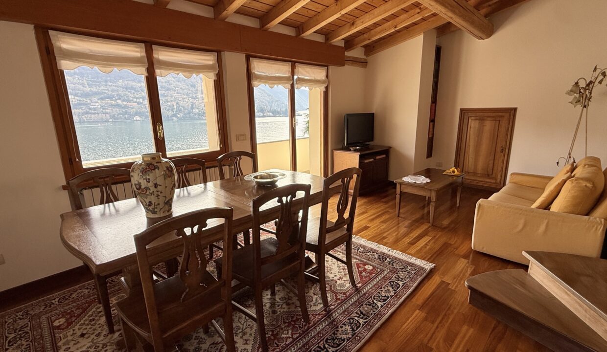 Carate Urio Appartamento con Vista Lago31