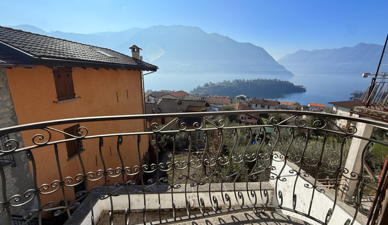 Casa Ossuccio con giardino e vista lago1