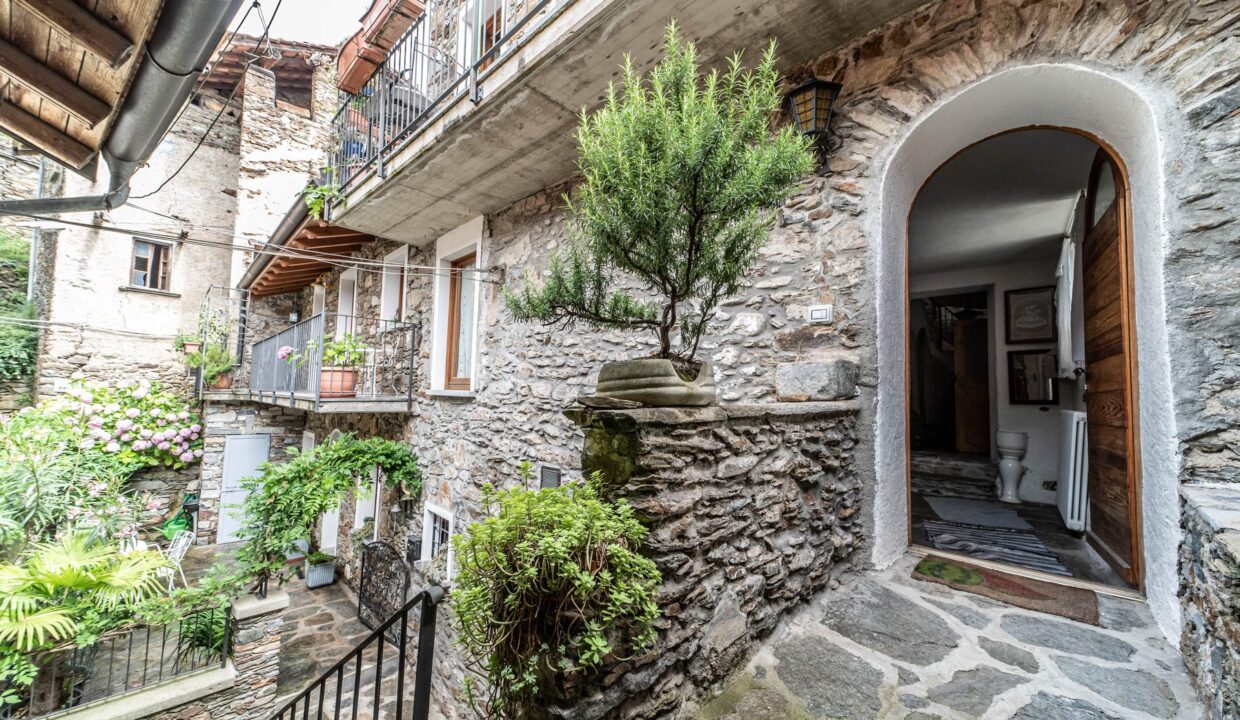 Natursteinhaus - Pianello del Lario -