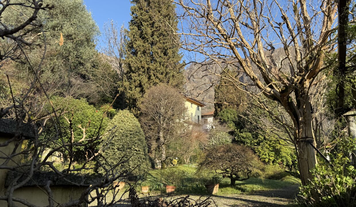 Griante Villa con Giardino147