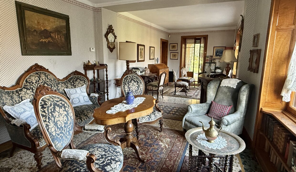 Griante Villa con Giardino31