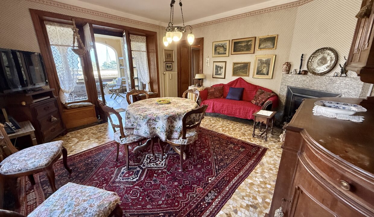 Griante Villa con Giardino39