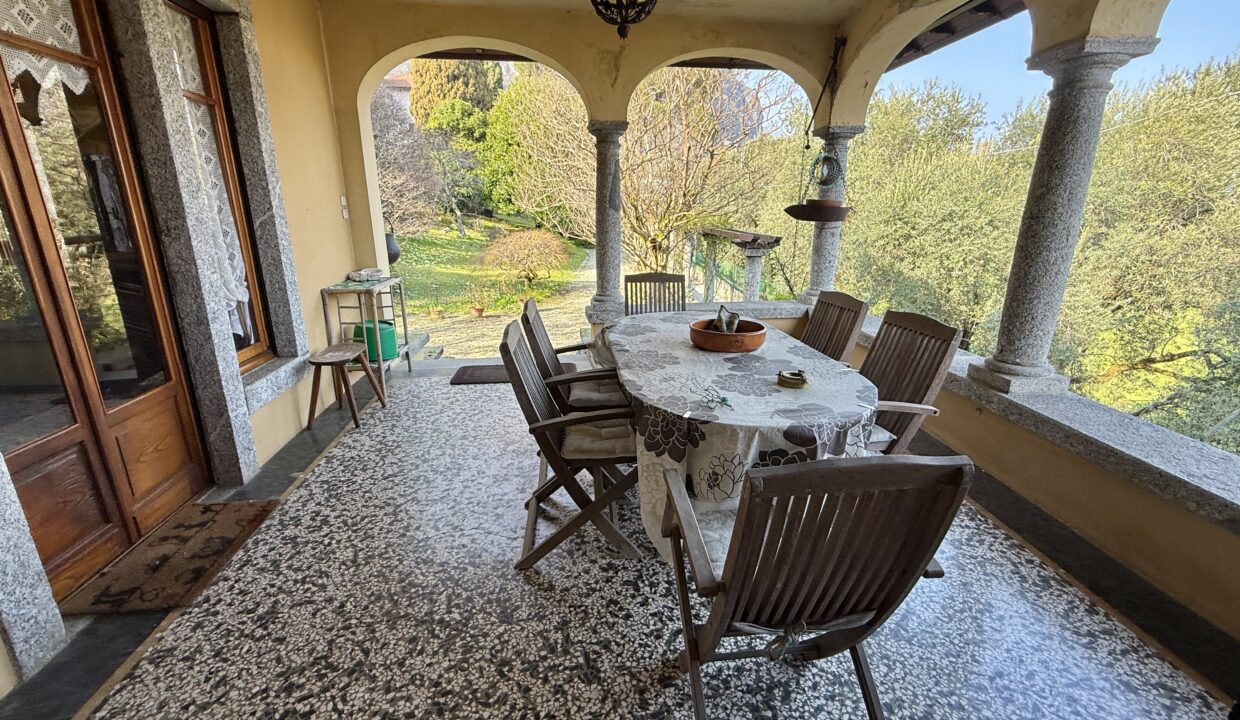 Griante Villa con Giardino42