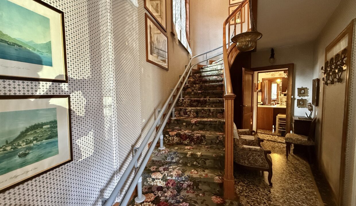 Griante Villa con Giardino46