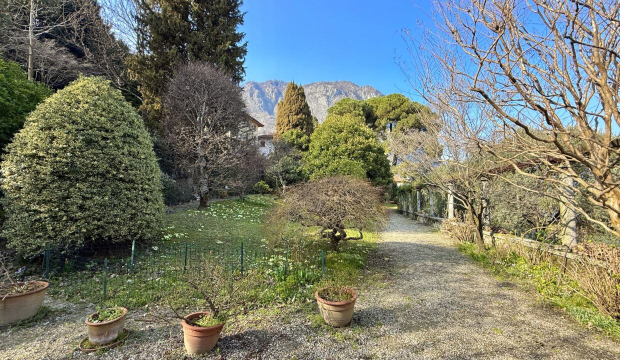 Griante Villa con Giardino66