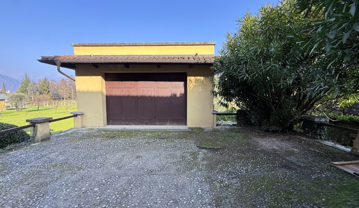 Griante Villa con Giardino75