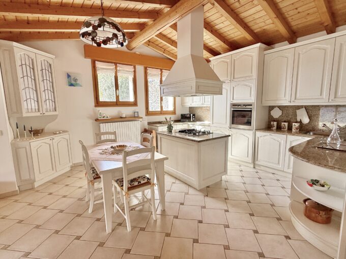 Carate Urio Appartamento con Vista Lago