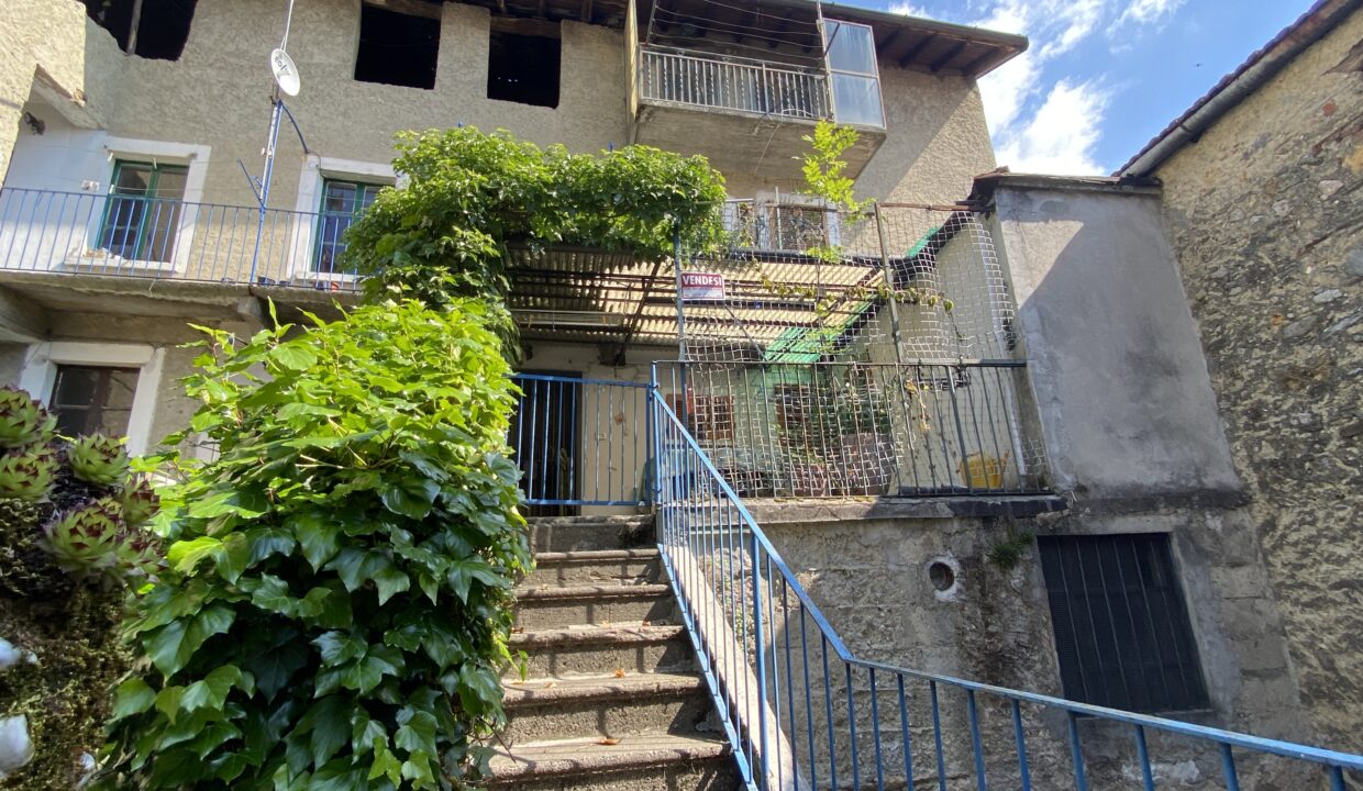 Casa Plesio Ligomena con Vista Lago (1)