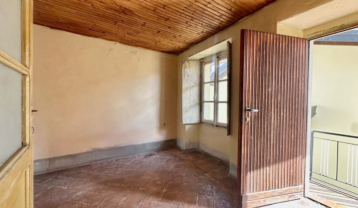 Haus mit Balkon Vercana