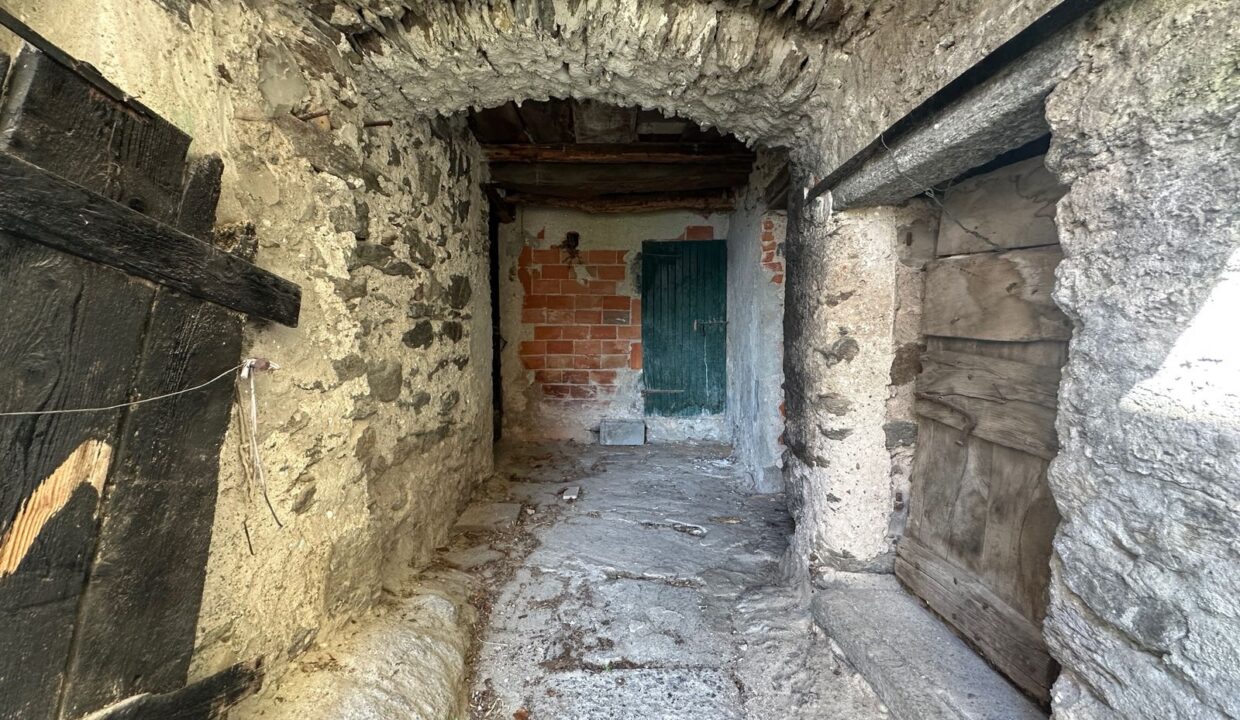 Haus mit Balkon Vercana