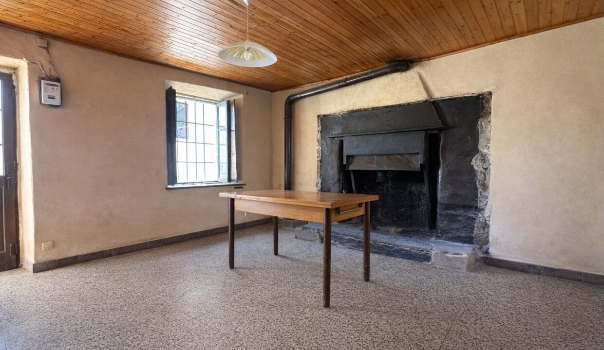 Haus mit Balkon Vercana