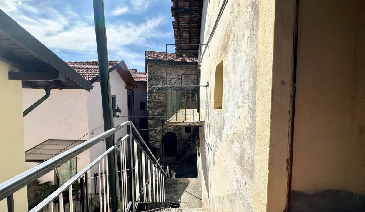 Haus mit Balkon Vercana