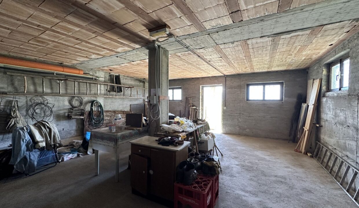 Comer See Gravedona ed Uniti Villa mit Grundstück