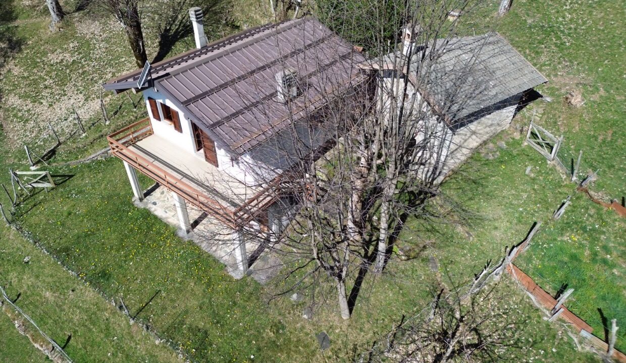 Comer See Gravedona ed Uniti Villa mit Grundstück