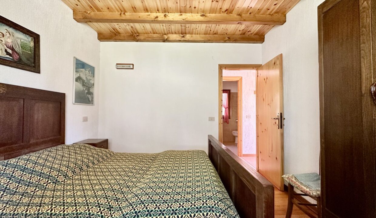 Comer See Gravedona ed Uniti Villa mit Grundstück