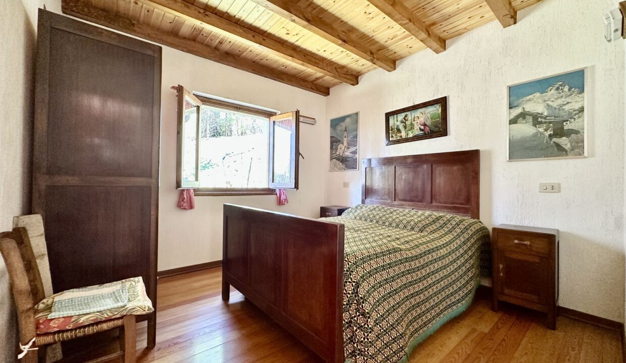 Comer See Gravedona ed Uniti Villa mit Grundstück