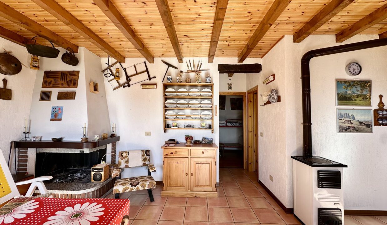 Comer See Gravedona ed Uniti Villa mit Grundstück