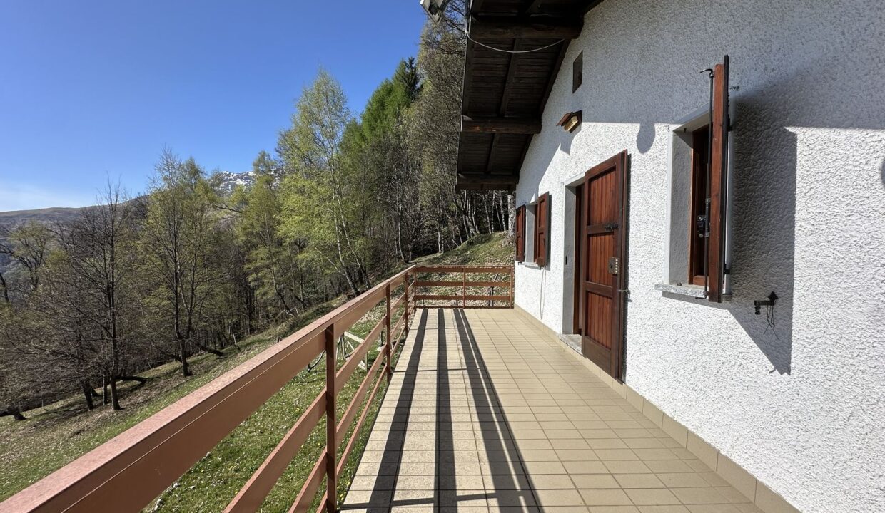 Comer See Gravedona ed Uniti Villa mit Grundstück