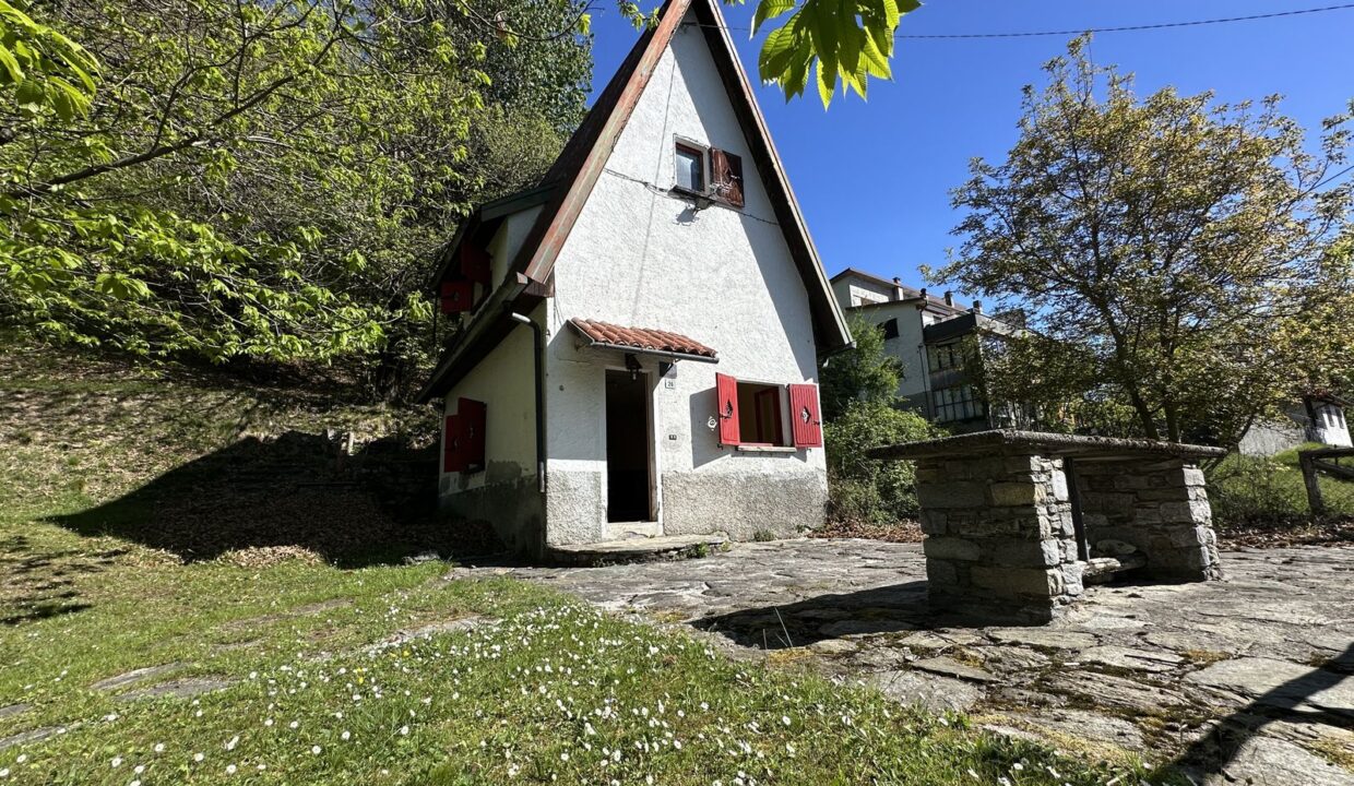 Comer See Gravedona ed Uniti Haus mit Grundstück