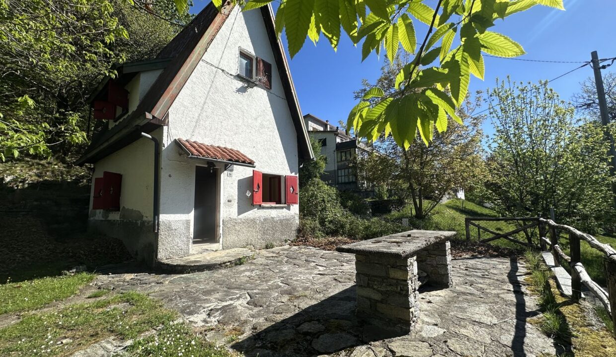 Comer See Gravedona ed Uniti Haus mit Grundstück