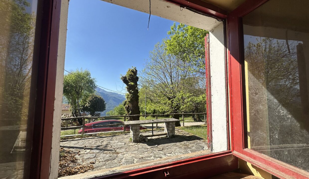 Comer See Gravedona ed Uniti Haus mit Grundstück