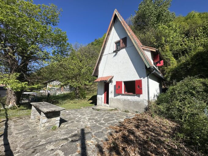 Comer See Gravedona ed Uniti Haus mit Grundstück