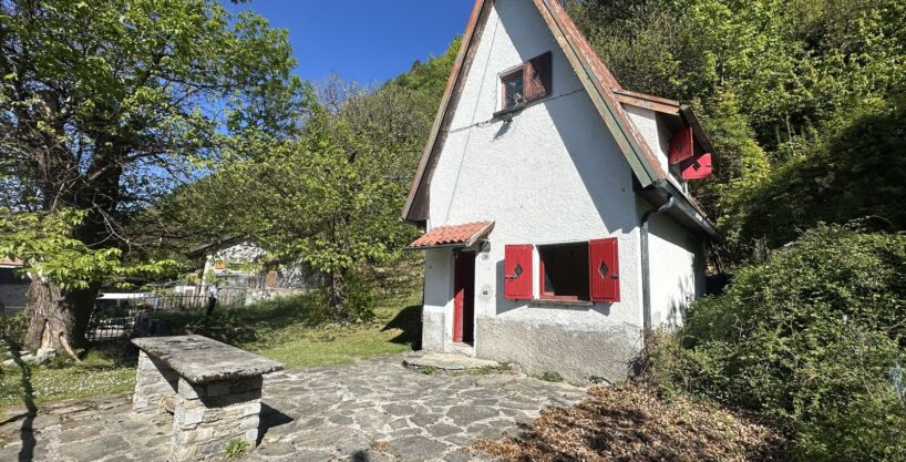 Comer See Gravedona ed Uniti Haus mit Grundstück