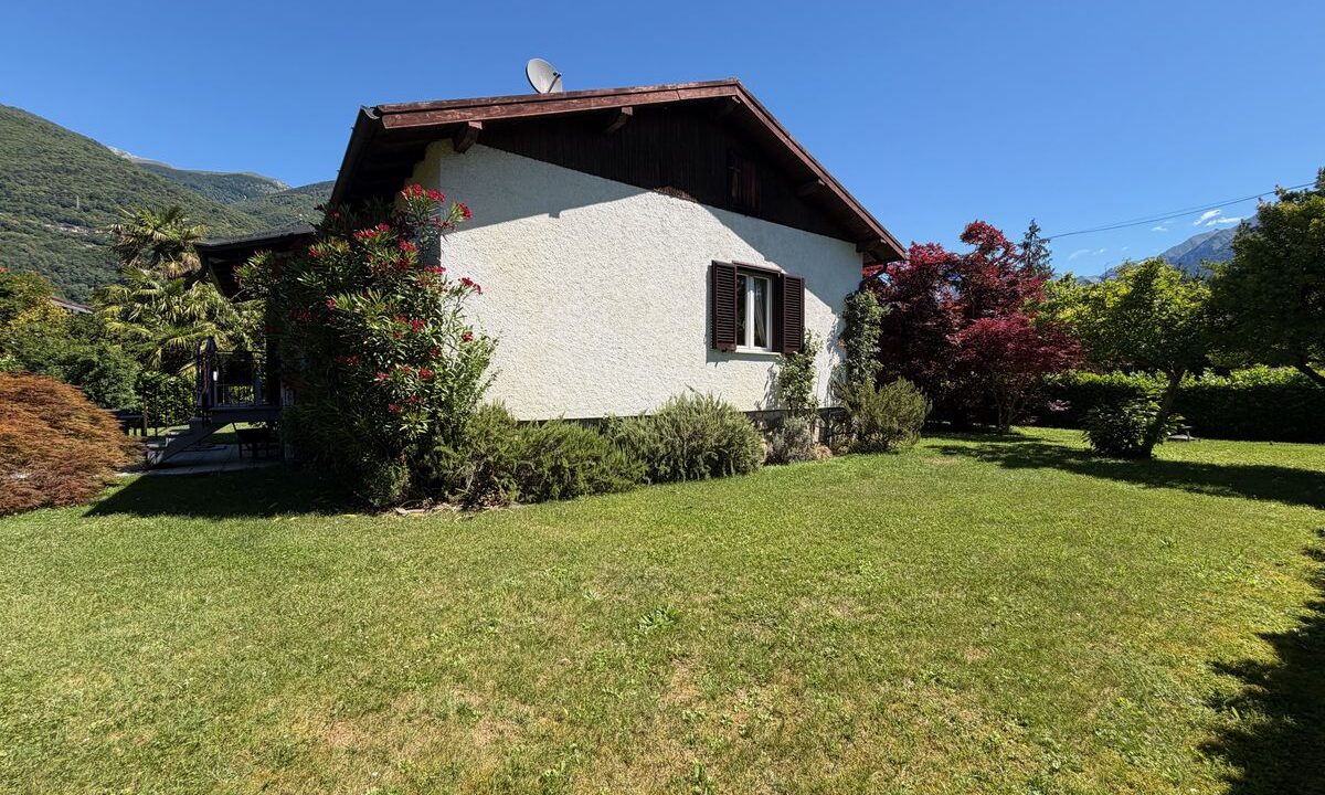 Comer See Sorico Villa mit Garten