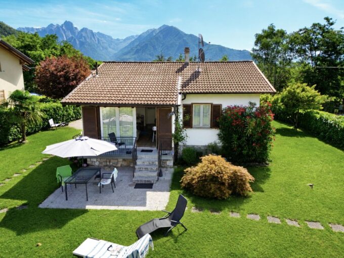 Comer See Sorico Villa mit Garten