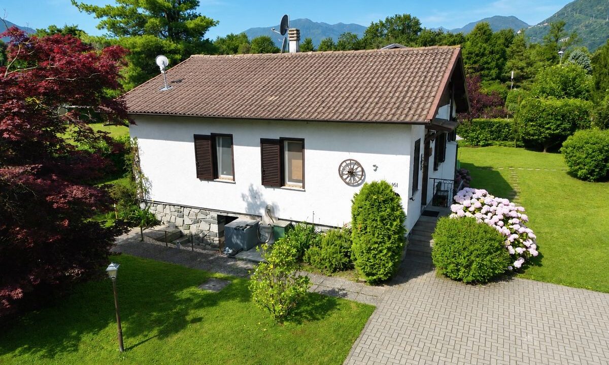 Comer See Sorico Villa mit Garten