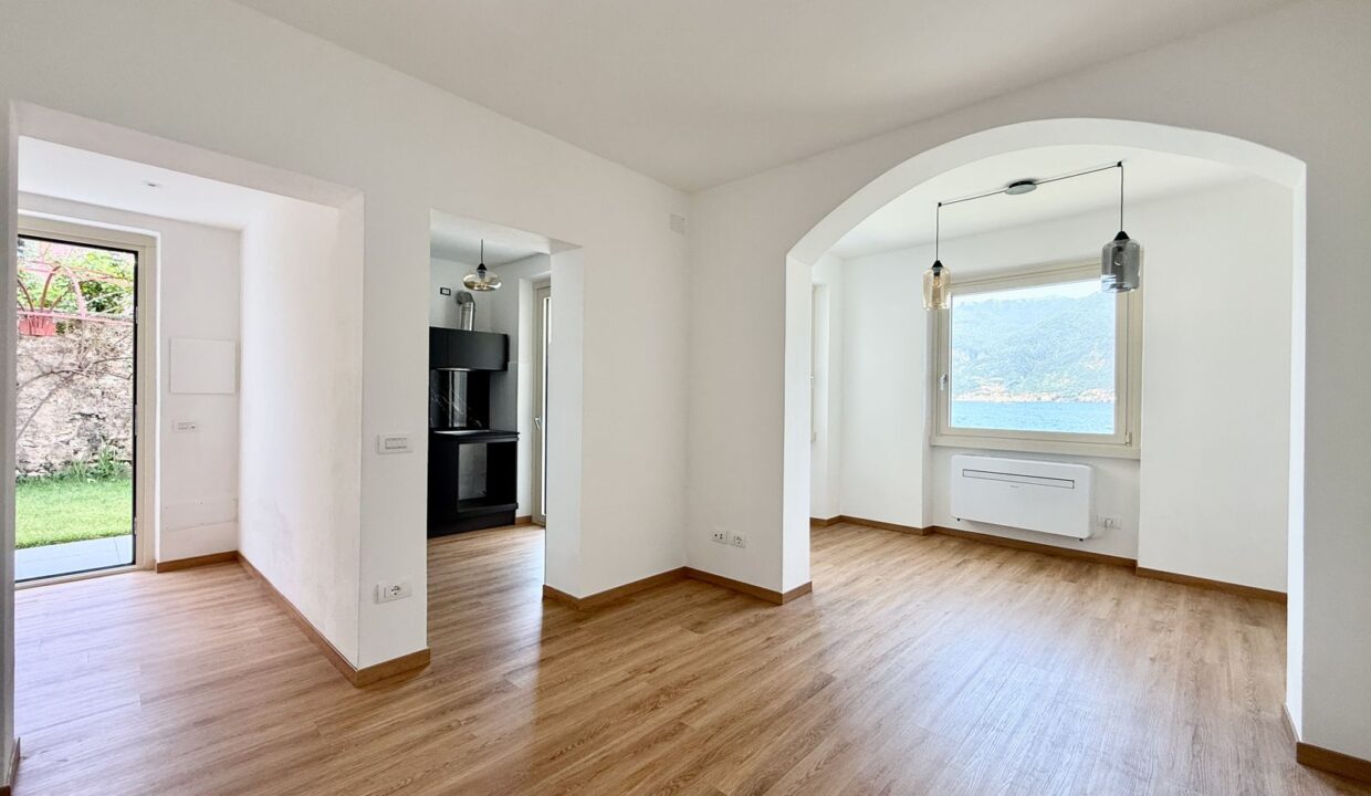 Haus Direkt am See mit Garten Lezzeno