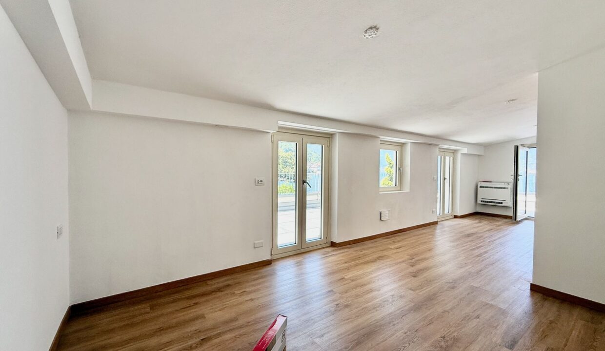 Haus Direkt am See mit Garten Lezzeno