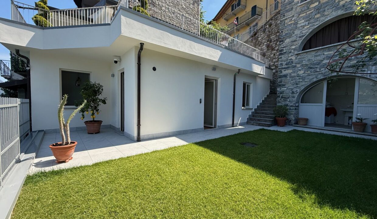 Haus Direkt am See mit Garten Lezzeno