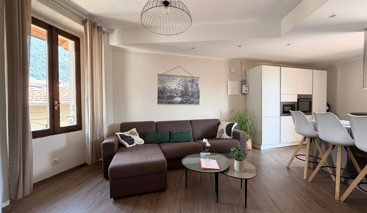 Comer See Gravedona ed Uniti Wohnung mit Balkon