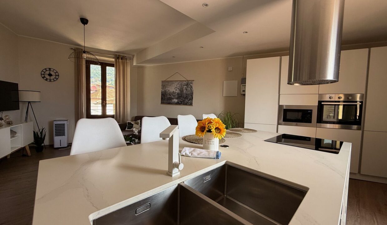 Comer See Gravedona ed Uniti Wohnung mit Balkon